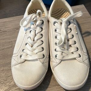 White Taos Star tennis shoes